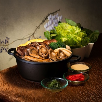 新同樂 39頭日本皇冠吉品鮑魚 (4隻) - 古法羊腩鵝掌盆菜 配 純釀醬油浸農場雞(4-6位用)